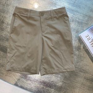 Under Armour Boys Performance Golf Shorts. Size 8. EUC